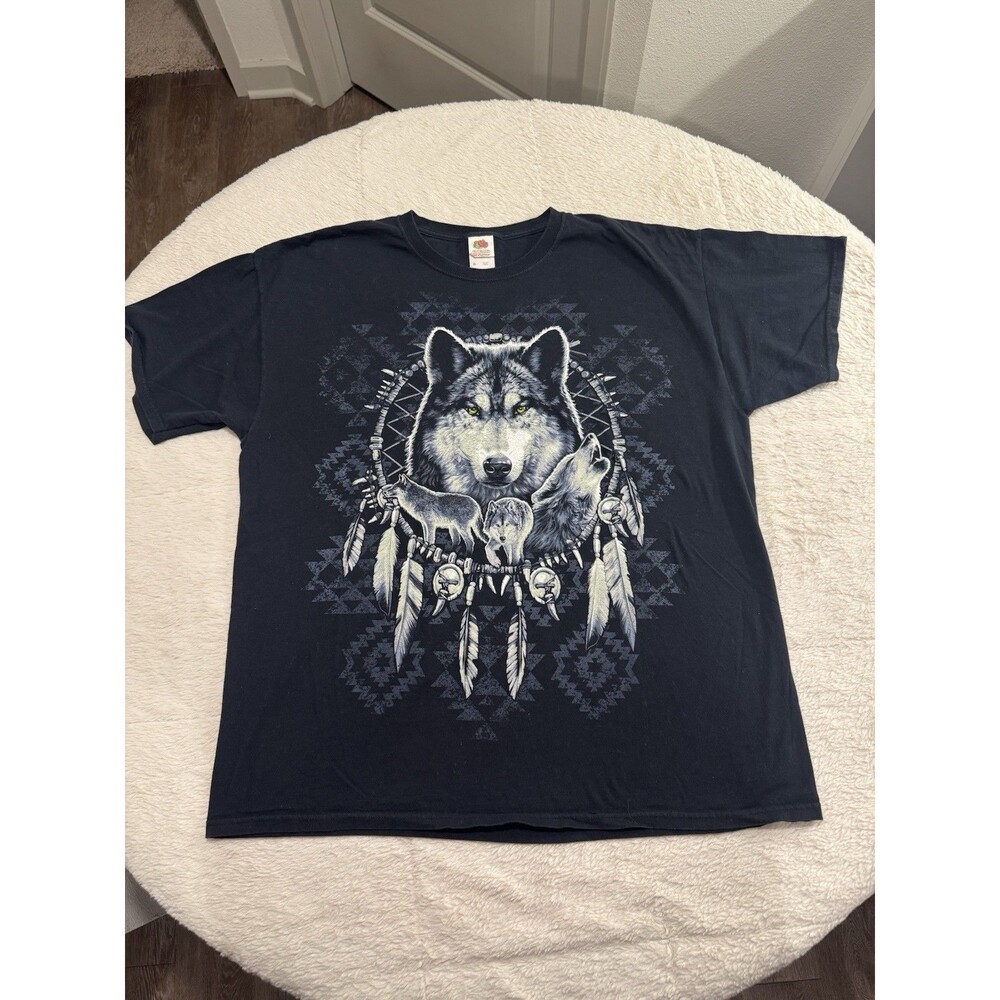 Wolf Graphic Shirt Mens XL  T Shirt Animal Native Art Dreamcatcher Tee Feathers